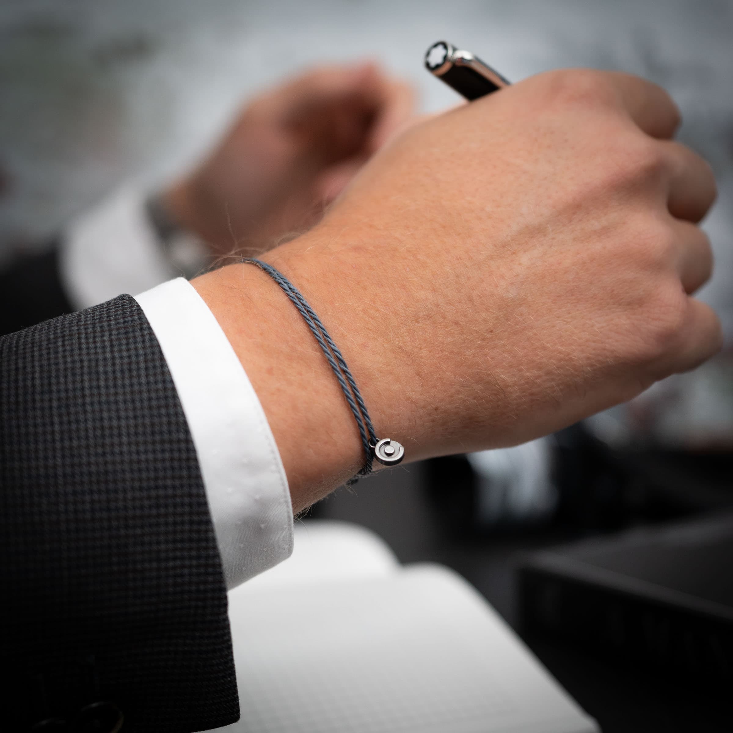 Grey Essential bracelet