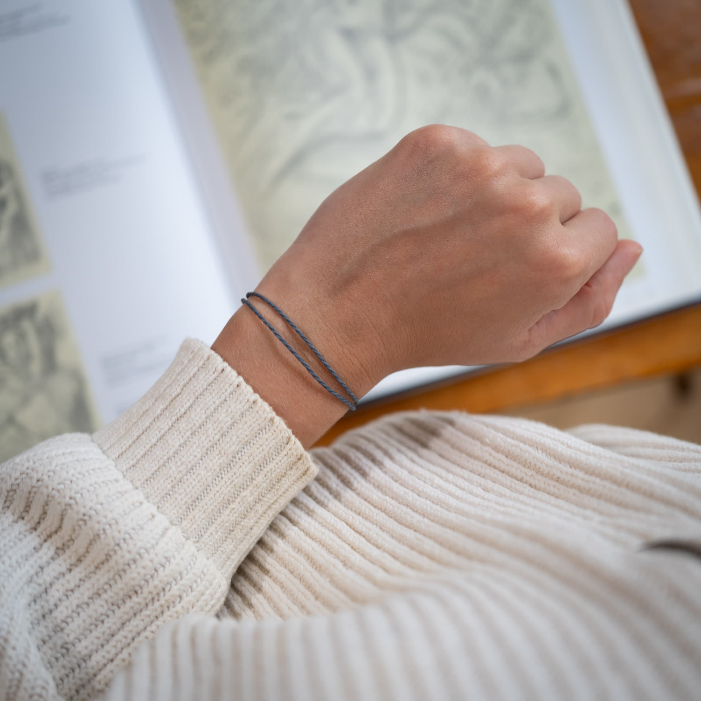 Grey Essential bracelet