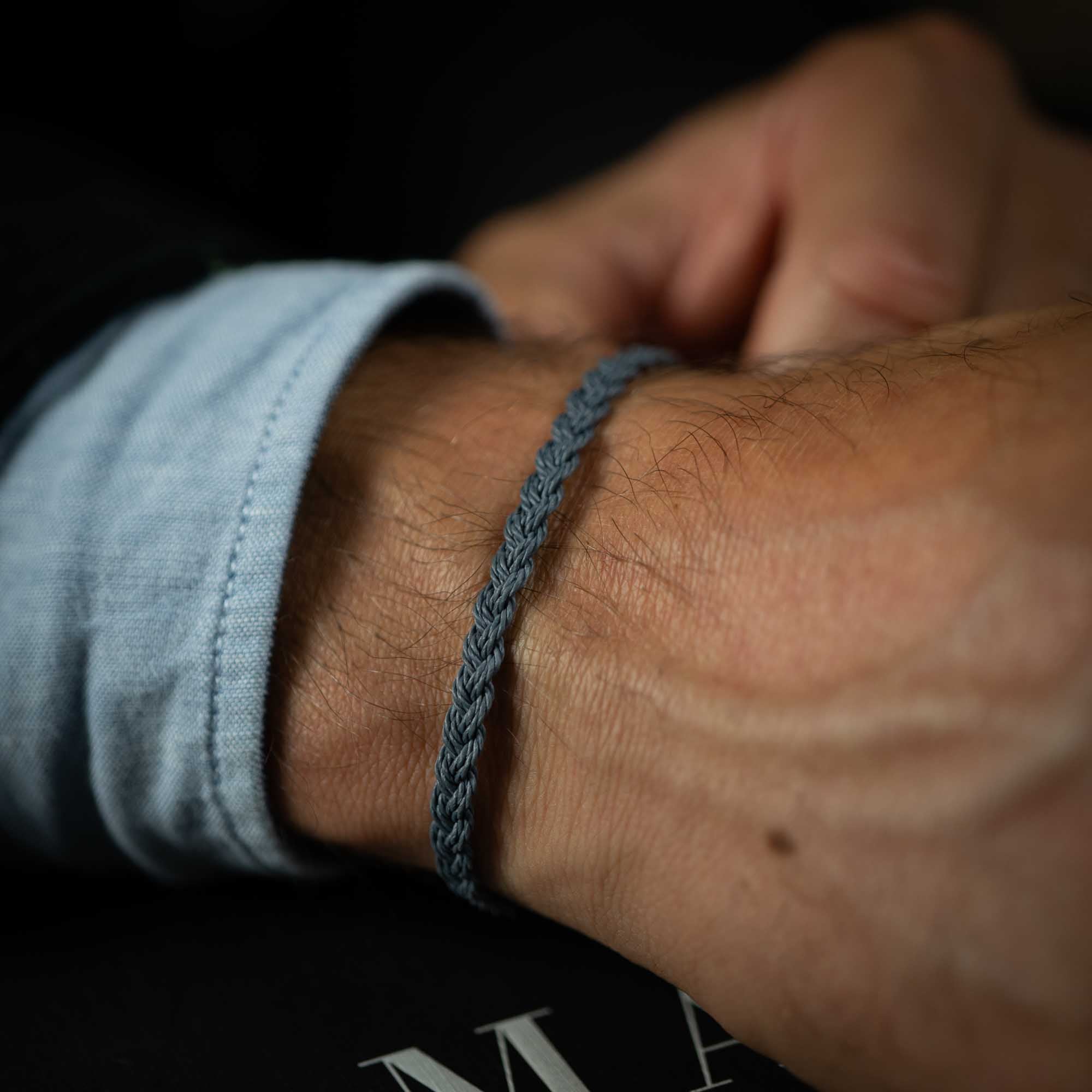 Grijze armband Flow