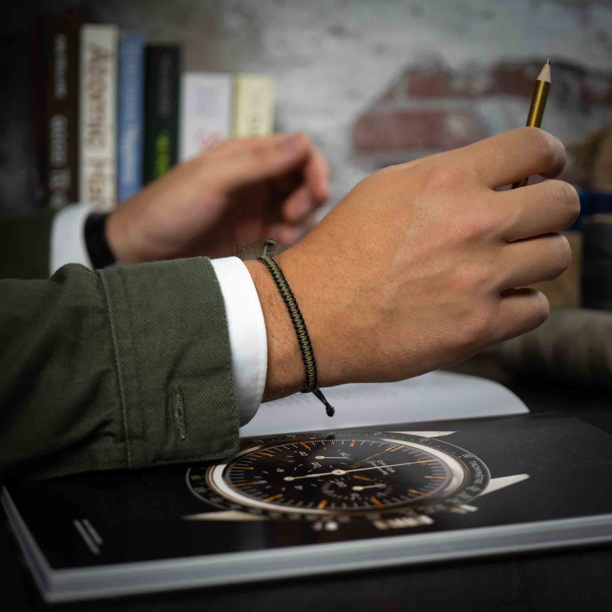 Vintage Bond Cobra armbanden set