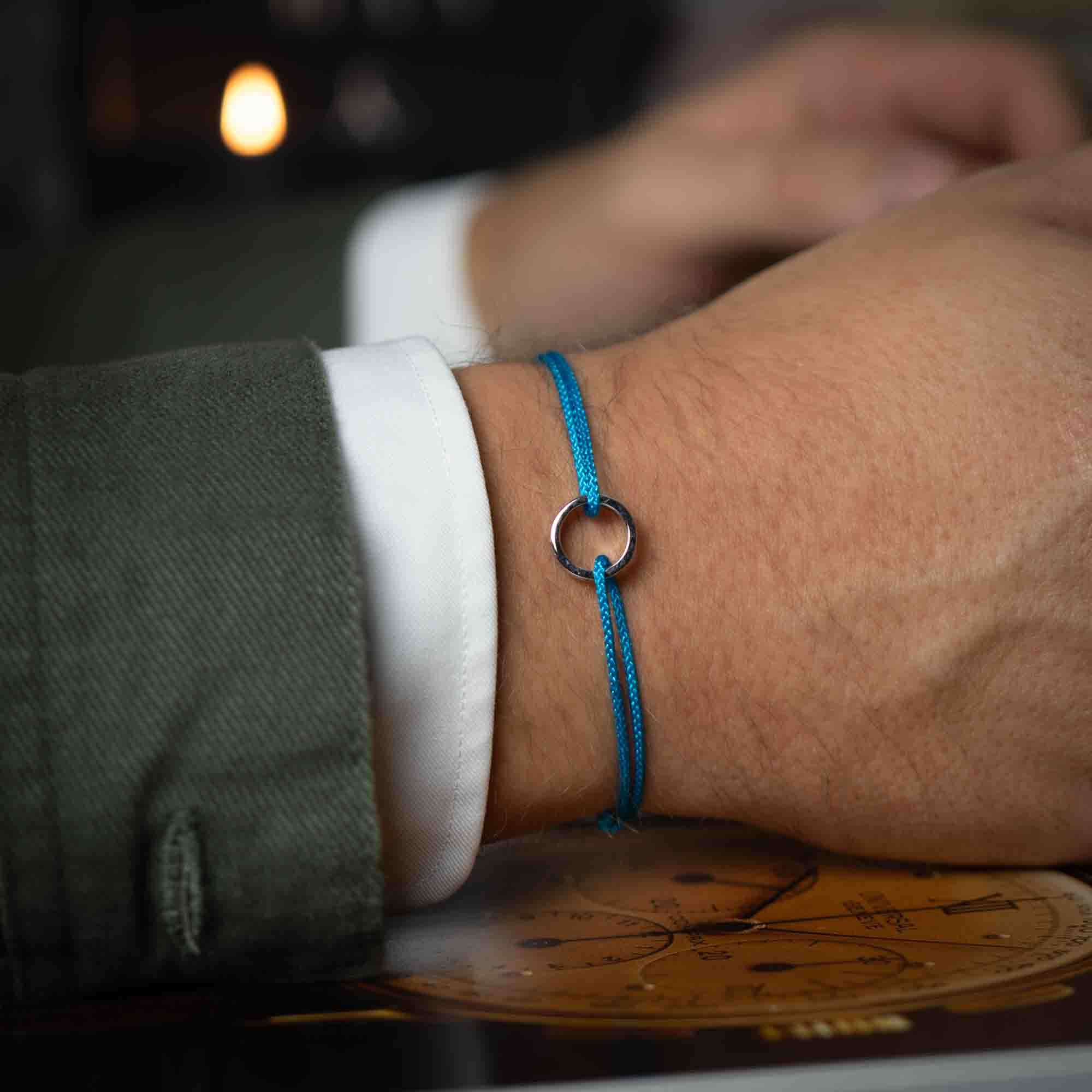 blue thin bracelet for men