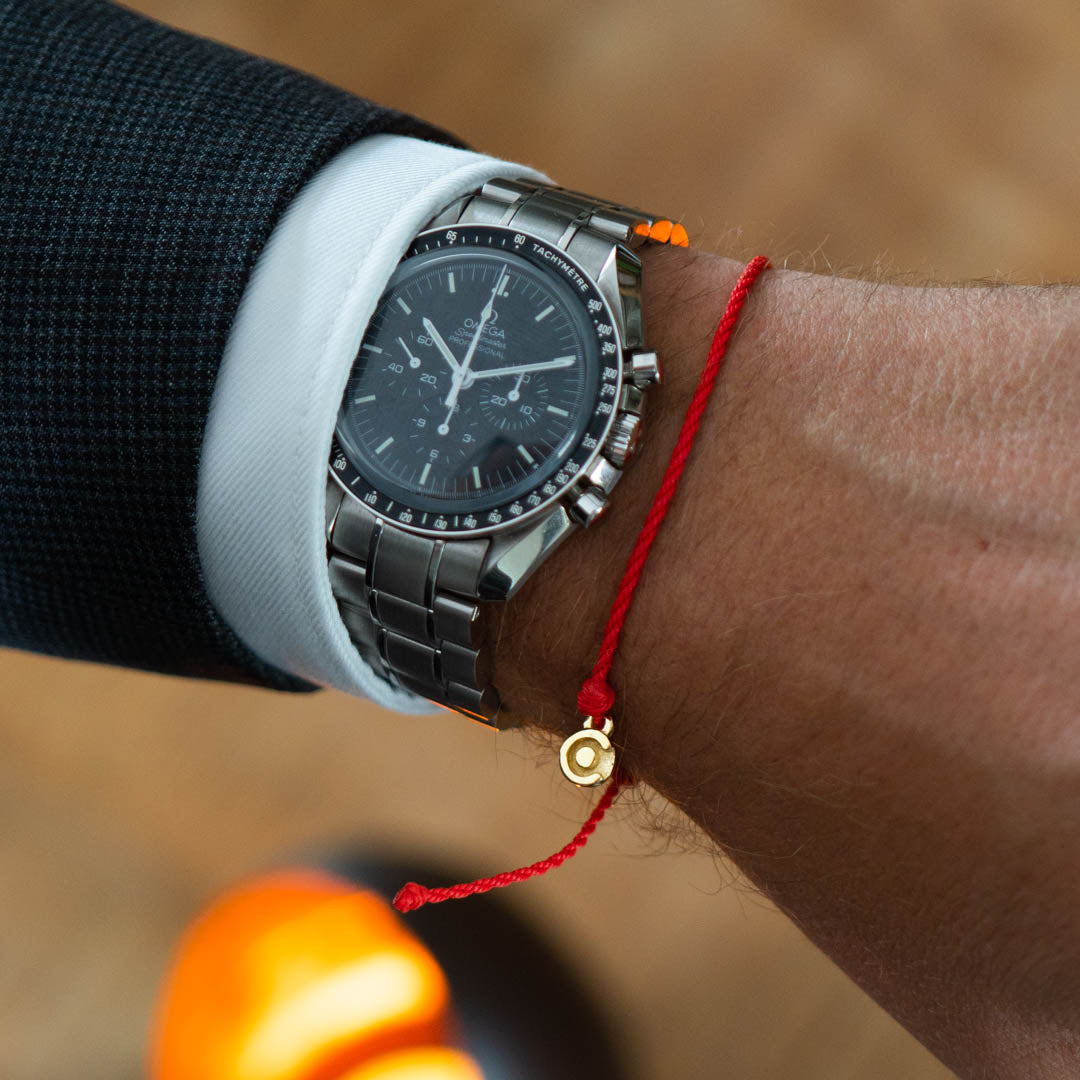 gold mens bracelet on read thread