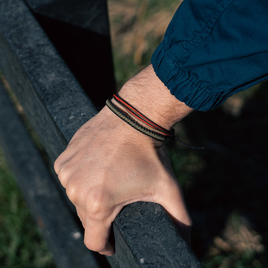 green and red bracelet pack