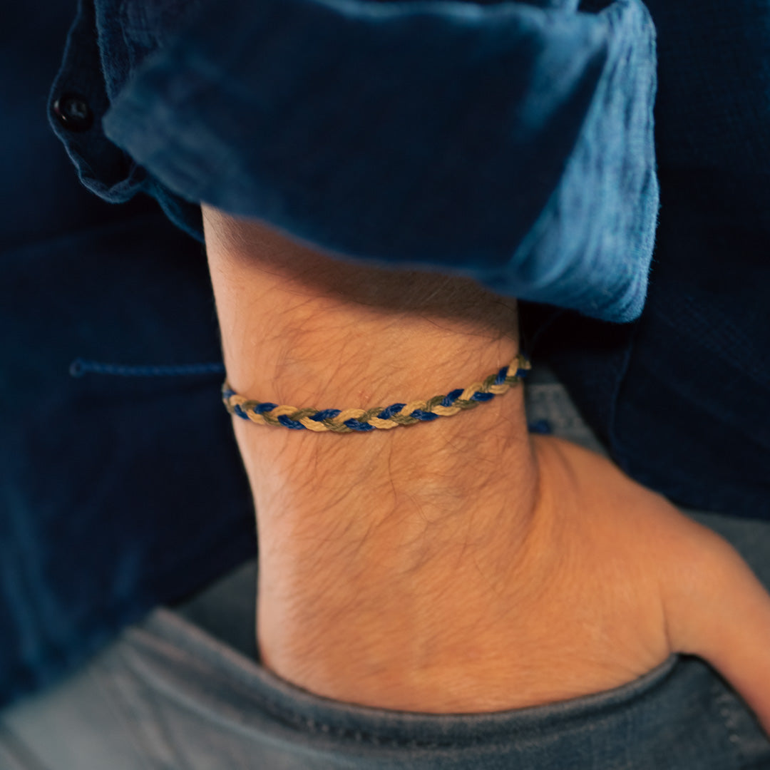 green-blue-bracelet-surfer