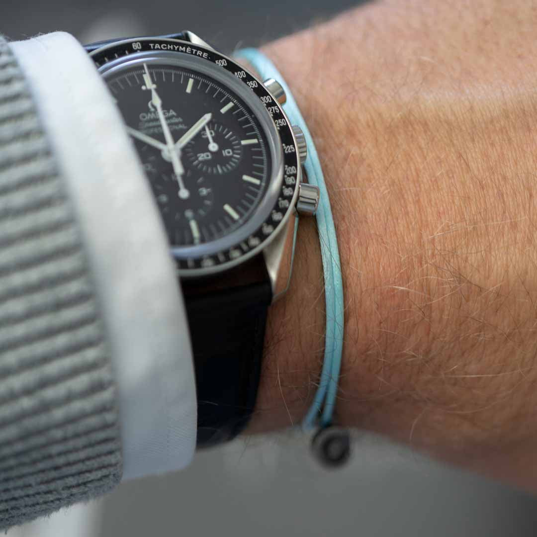 Himmelblau Satin Armband