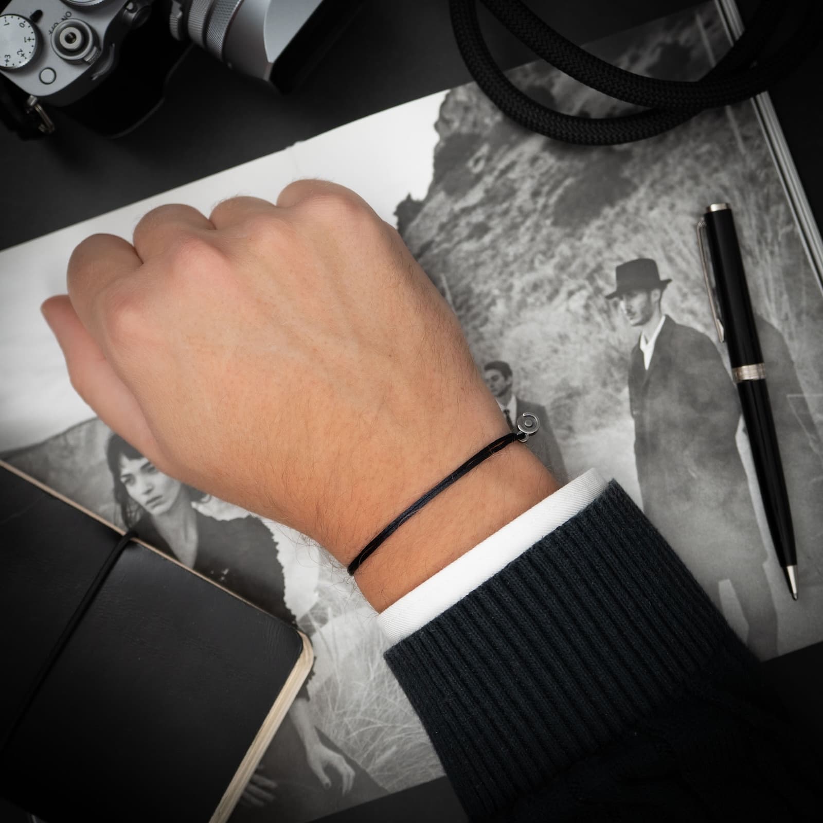 Schwarzes Satin Armband