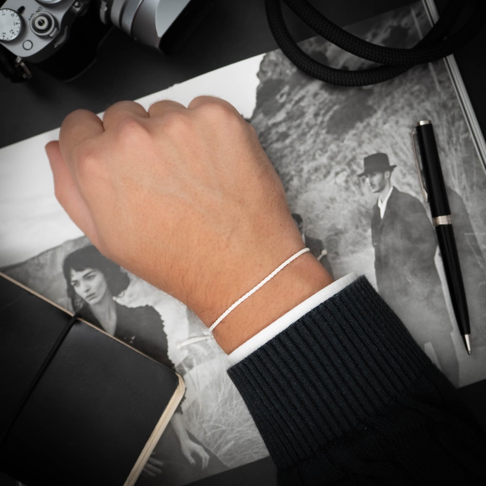 Weißes Twisted Armband